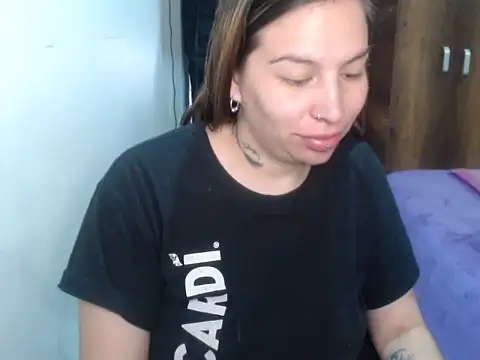 cloequeen15 online show from February 17, 2026, 3:20 pm