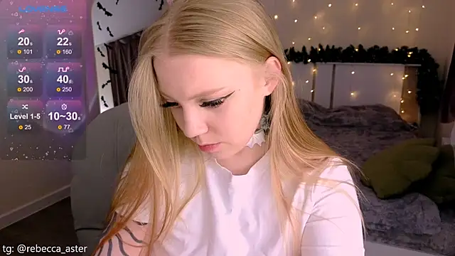 Snapshot of RebeccaAster chatting on December 20, 2025, 9:17 pm RebeccaAster online show from December 20, 2025, 9:17 pm