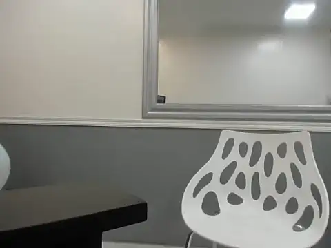 Snapshot of Oriana_Jhonson chatting on April 14, 2026, 11:26 am Oriana Jhonson online show from April 14, 2026, 11:26 am