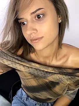 AishaKali online show from September 19, 2025, 9:02 am