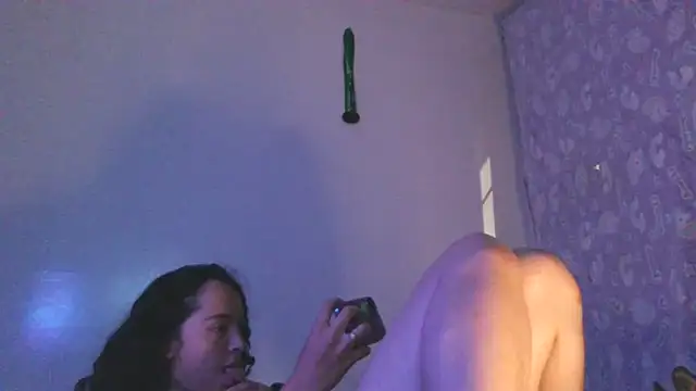 dalay18 online show from November 13, 2025, 4:05 am