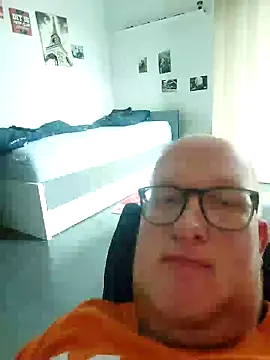 Snapshot of geilerd122 chatting on September 8, 2025, 5:12 pm geilerd122 online show from September 8, 2025, 5:12 pm