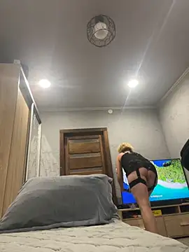 natasha251 online show from December 4, 2025, 10:25 am