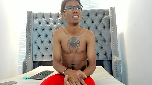 Snapshot of nero_reyd chatting on May 13, 2026, 7:21 pm nero reyd online show from May 13, 2026, 7:21 pm