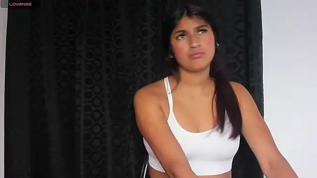 Snapshot of Lushy_sweet chatting on October 5, 2025, 2:57 am Lushy sweet online show from October 5, 2025, 2:57 am