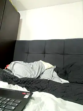 angels evil online show from December 1, 2025, 12:33 am