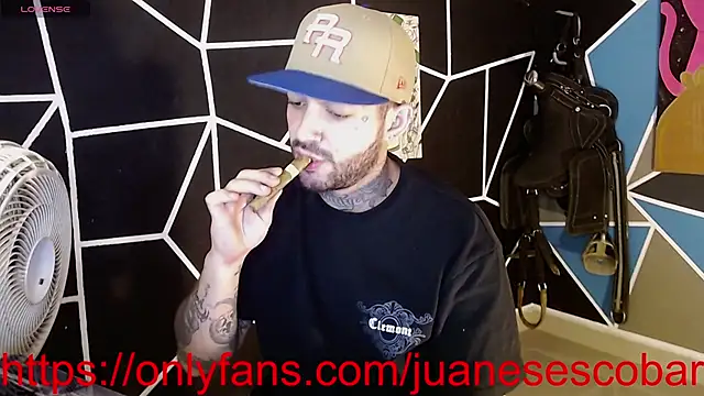 nicolastorres99 online show from October 11, 2025, 3:40 am