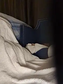 GRiZZLYBONE online show from December 23, 2025, 8:24 am