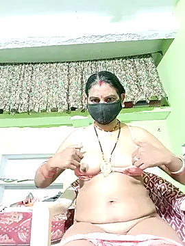Snapshot of ZIVAA chatting on May 13, 2026, 8:16 pm ZIVAA online show from May 13, 2026, 8:16 pm