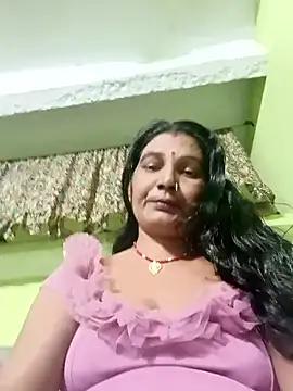 Snapshot of ZIVAA chatting on June 1, 2026, 8:47 am ZIVAA online show from June 1, 2026, 8:47 am