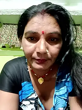 Snapshot of ZIVAA chatting on May 18, 2026, 7:02 am ZIVAA online show from May 18, 2026, 7:02 am