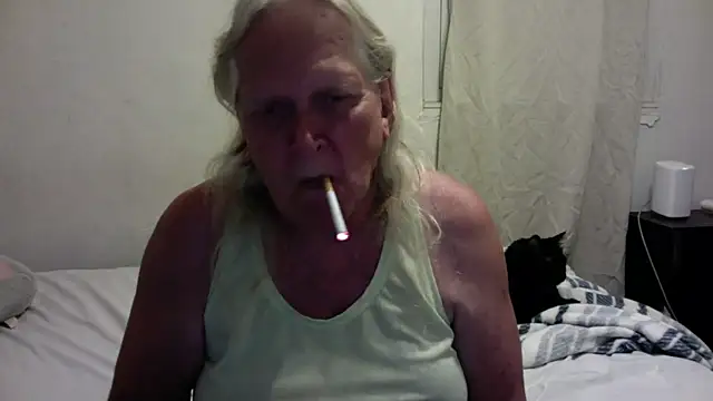 OldLadySara online show from October 20, 2025, 12:34 am
