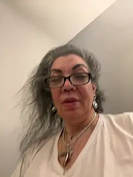 dieseldame1313 online show from March 13, 2025, 1:43 am