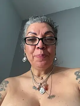 dieseldame1313 online show from March 10, 2025, 8:34 pm