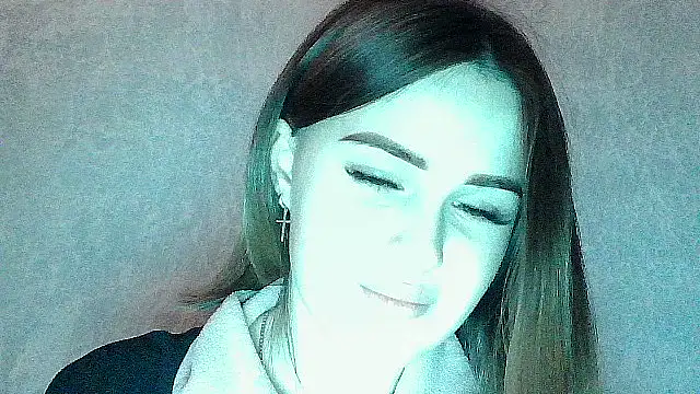 SweetLoraa online show from December 3, 2025, 5:12 pm