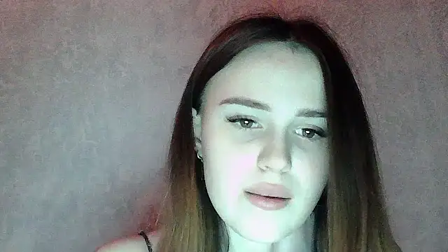 SweetLoraa online show from March 7, 2026, 8:25 pm