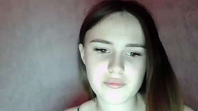 SweetLoraa online show from February 15, 2026, 4:39 pm