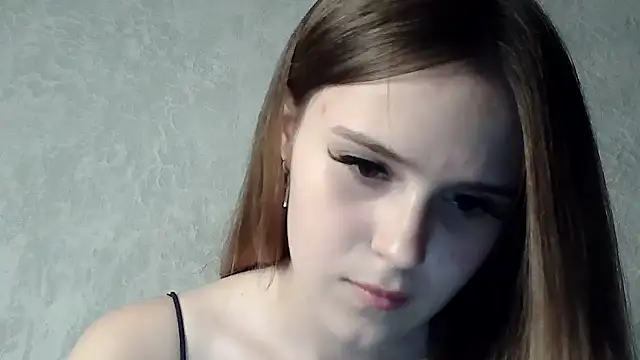 SweetLoraa online show from September 24, 2025, 4:46 pm