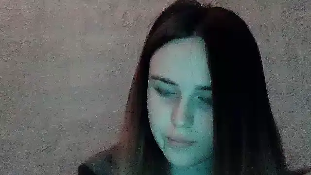 SweetLoraa online show from April 23, 2026, 7:04 pm