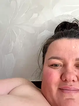 SunnyLeila2101 online show from September 22, 2025, 10:43 am