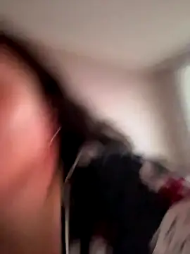 SunnyLeila2101 online show from September 25, 2025, 4:18 am