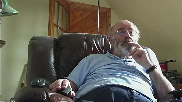 janzer13 online show from February 14, 2026, 1:33 pm