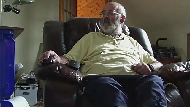 janzer13 online show from October 3, 2025, 1:56 pm