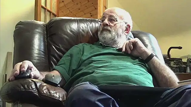 janzer13 online show from September 14, 2025, 12:49 pm