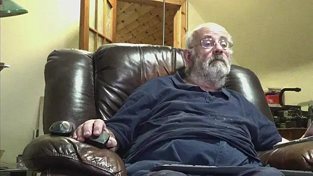 janzer13 online show from November 17, 2025, 7:07 pm