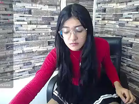 chrissyhotx online show from October 15, 2025, 12:35 pm