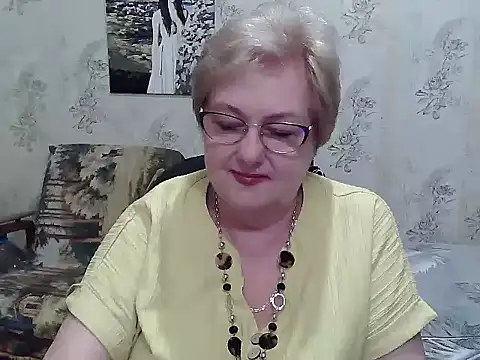 Snapshot of Renata62011 chatting on May 22, 2026, 3:37 am Renata62011 online show from May 22, 2026, 3:37 am
