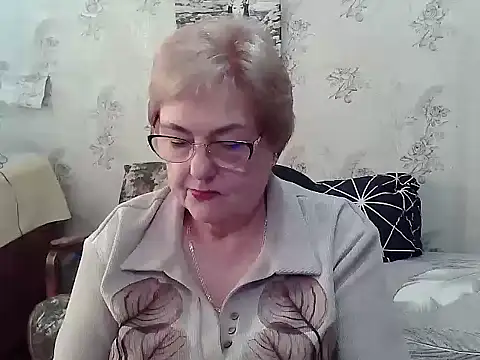 Snapshot of Renata62011 chatting on May 12, 2026, 12:33 pm Renata62011 online show from May 12, 2026, 12:33 pm