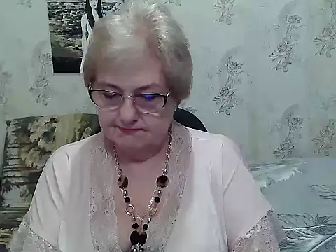 Snapshot of Renata62011 chatting on May 26, 2026, 12:47 pm Renata62011 online show from May 26, 2026, 12:47 pm