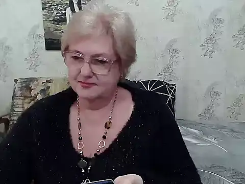 Snapshot of Renata62011 chatting on April 21, 2026, 11:39 am Renata62011 online show from April 21, 2026, 11:39 am