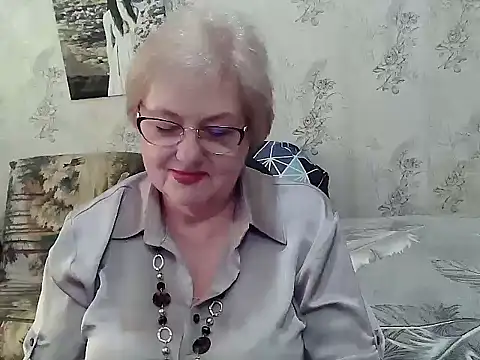 Snapshot of Renata62011 chatting on June 1, 2026, 12:49 pm Renata62011 online show from June 1, 2026, 12:49 pm