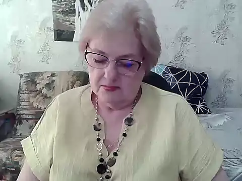 Snapshot of Renata62011 chatting on May 29, 2026, 11:38 am Renata62011 online show from May 29, 2026, 11:38 am