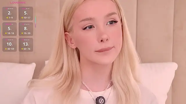 Nesolla online show from April 18, 2026, 1:57 pm