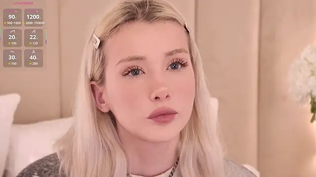 Nesolla online show from September 26, 2025, 9:32 pm