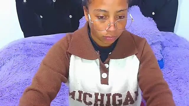 Gabi Jhons 23 online show from November 26, 2025, 9:53 am