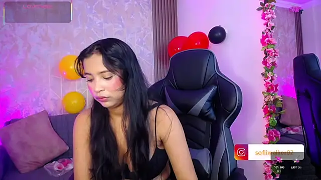 Snapshot of SophiaWalker_1 chatting on September 26, 2025, 12:45 pm SophiaWalker 1 online show from September 26, 2025, 12:45 pm