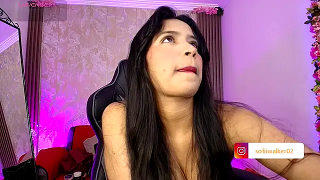 Snapshot of SophiaWalker_1 chatting on September 17, 2025, 12:18 pm SophiaWalker 1 online show from September 17, 2025, 12:18 pm