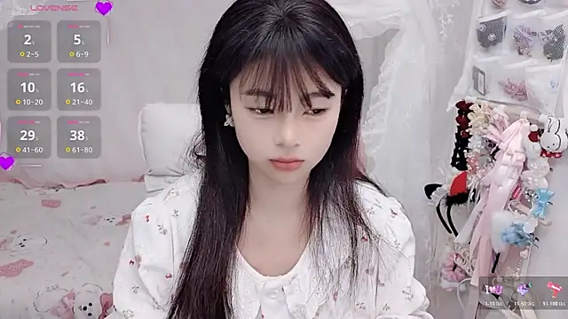 Snapshot of 9aunatiis chatting on February 3, 2026, 1:05 pm 9aunatiis online show from February 3, 2026, 1:05 pm