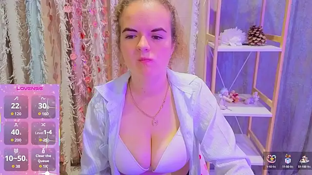 Luisa Rosee online show from October 12, 2025, 7:15 pm