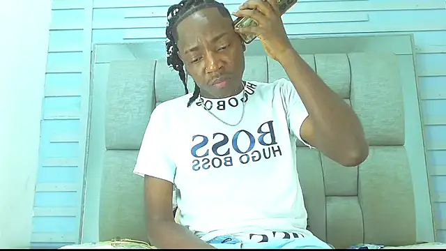 Snapshot of Black_Fire10 chatting on September 17, 2025, 6:43 pm Black Fire10 online show from September 17, 2025, 6:43 pm