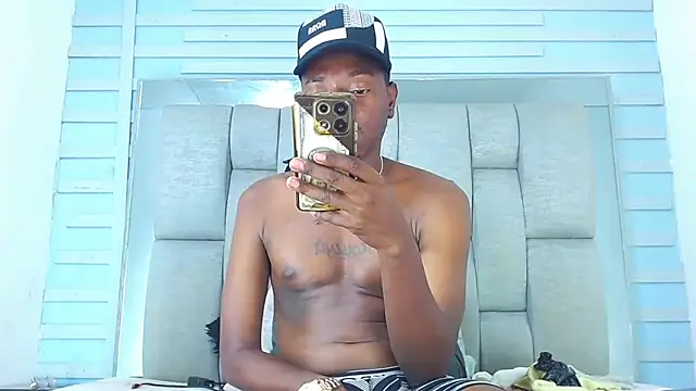 Snapshot of Black_Fire10 chatting on October 3, 2025, 7:48 pm Black Fire10 online show from October 3, 2025, 7:48 pm