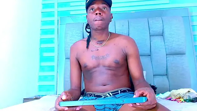 Snapshot of Black_Fire10 chatting on September 30, 2025, 7:42 pm Black Fire10 online show from September 30, 2025, 7:42 pm