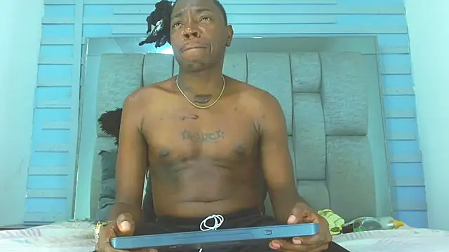 Snapshot of Black_Fire10 chatting on October 8, 2025, 7:47 pm Black Fire10 online show from October 8, 2025, 7:47 pm