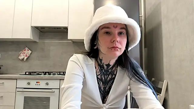 HighelikeGirl online show from March 3, 2026, 6:09 am