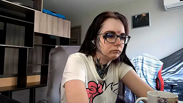 Snapshot of HighelikeGirl chatting on September 26, 2025, 7:26 am HighelikeGirl online show from September 26, 2025, 7:26 am