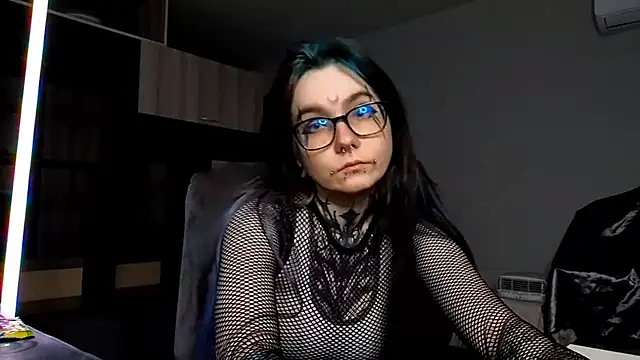 Snapshot of HighelikeGirl chatting on October 19, 2025, 11:02 am HighelikeGirl online show from October 19, 2025, 11:02 am